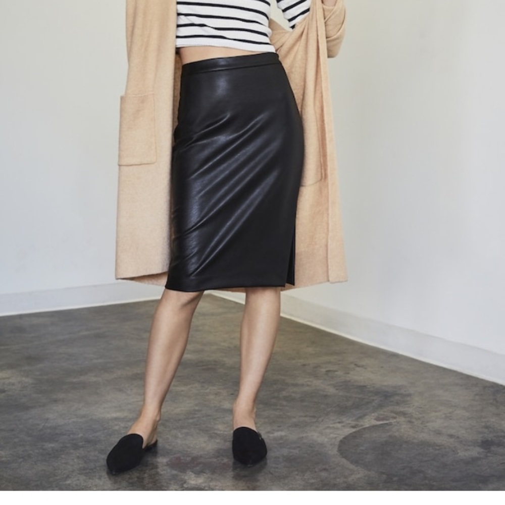 Banana Republic vegan leather pencil skirt sz 4
